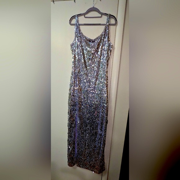 Custom made sequence light stretch mermaid style dress.  Size 12/14 Maxi Dress - Picture 1 of 12